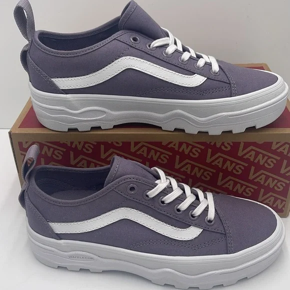 Vans WMNS Sentry Old Skool Gray Ridge
VN0A5KR3NKE
Sneakers - Picture 2 of 16